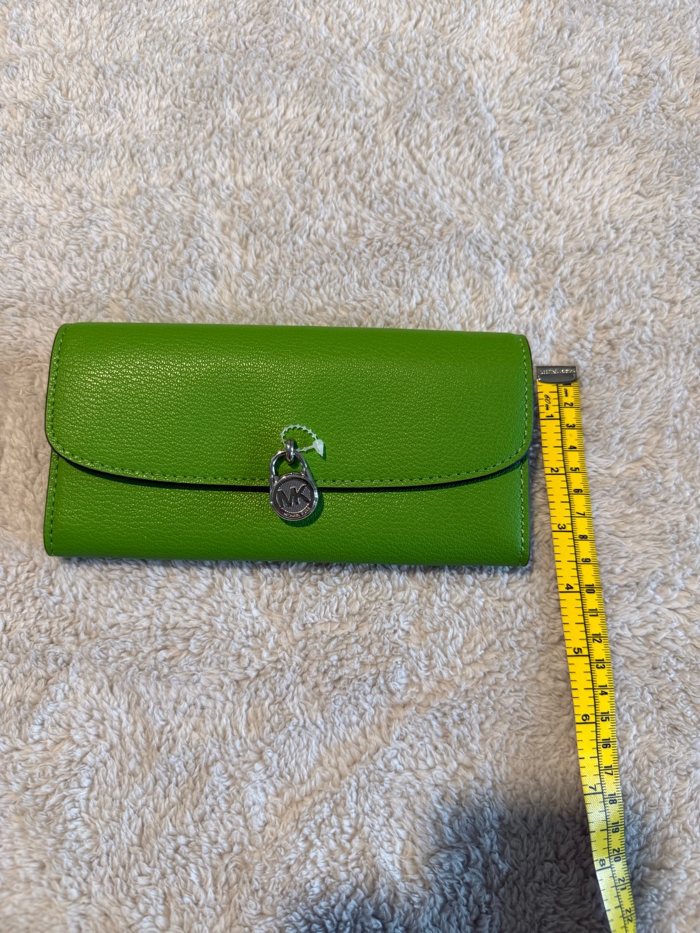 Michael Kors Green Leather Wallet with Silver MK Charm - Picture 8 of 8
